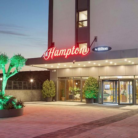 Отель Hampton By Hilton Istanbul Airport, Arnavutkoy Экстерьер фото