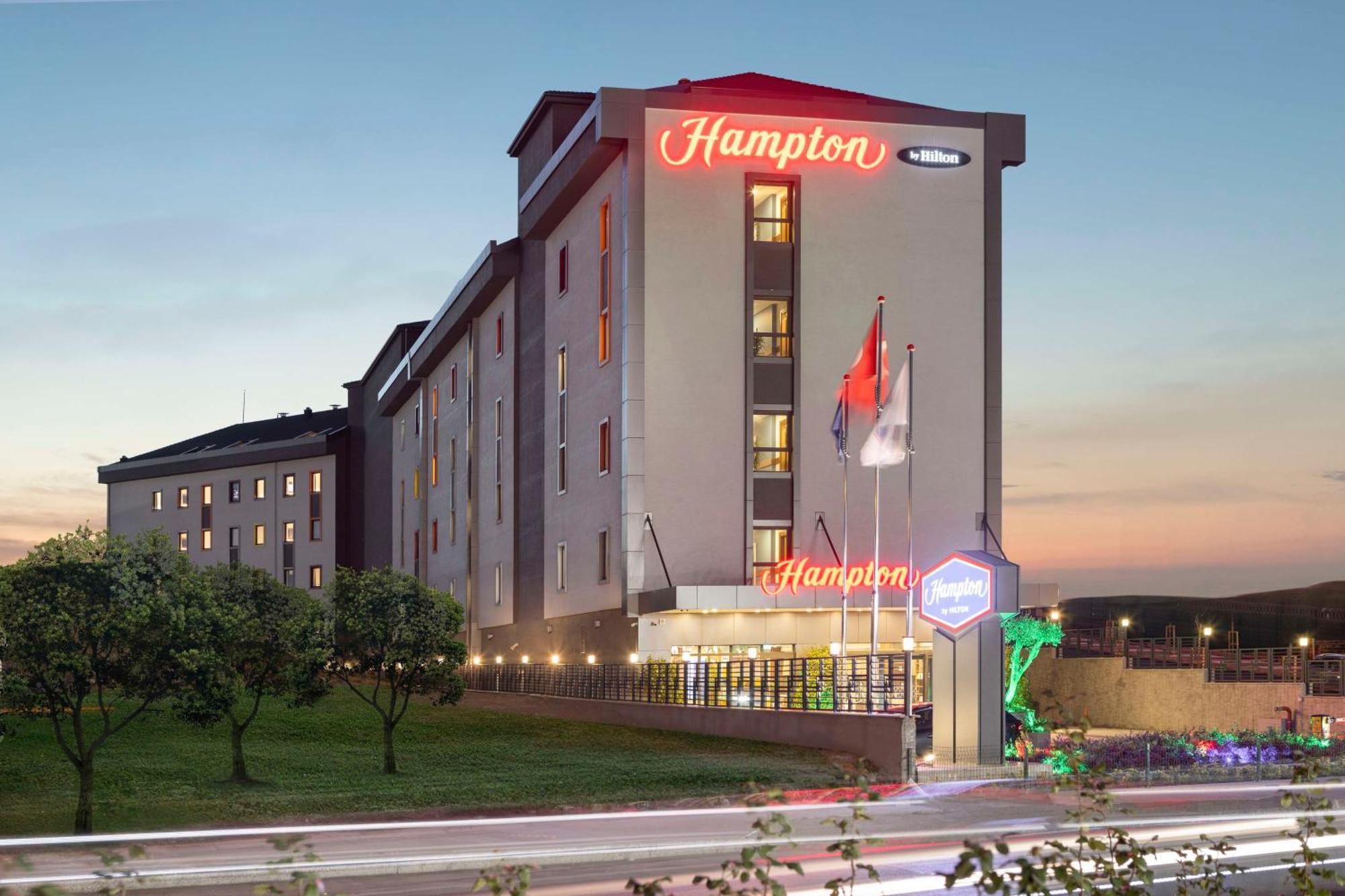 Отель Hampton By Hilton Istanbul Airport, Arnavutkoy Экстерьер фото